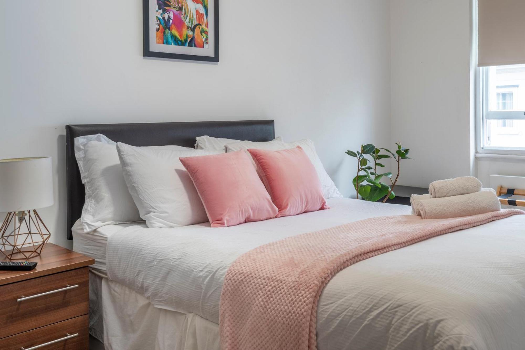 Dazzling Room Near Paddington/Elizabeth Stn London Exterior foto